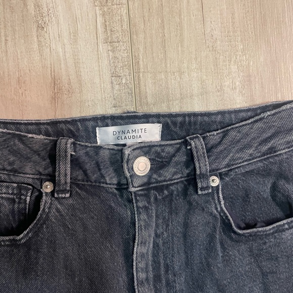 Dynamite Claudia - Picture 3 of 4